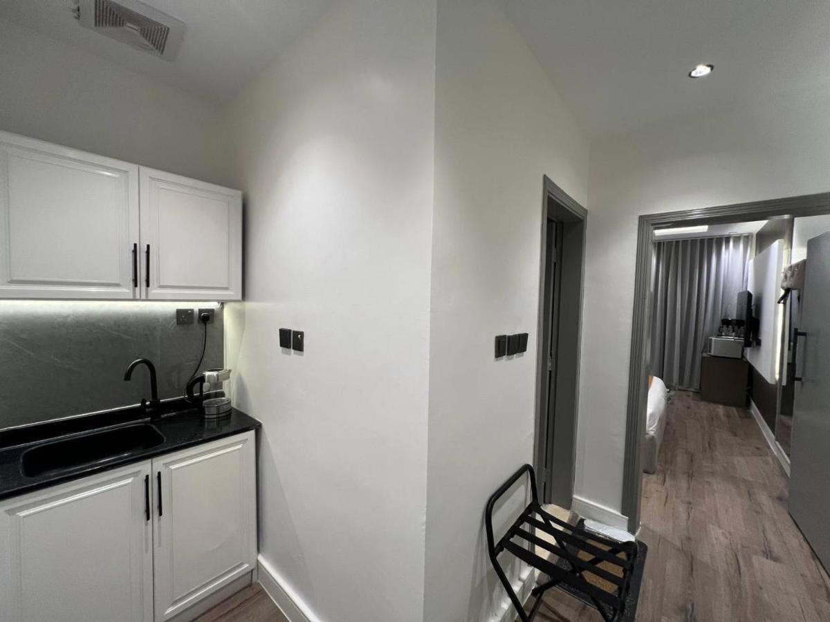 استديو بأثاث انيق وموقع مميز Apartemen